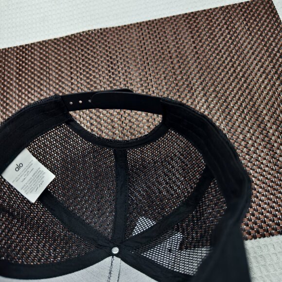 🔥NWT🔥ALO Yoga Lightweight Baseball Cap | Moisture-Wicking & Adjustable Fit - Picture 5 of 5